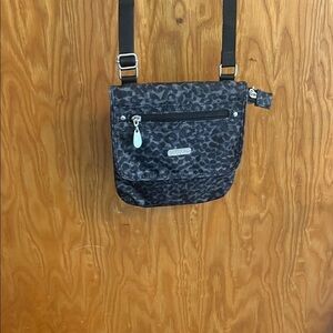 Baggallini Black and Gray Patterned Crossbody Bag
